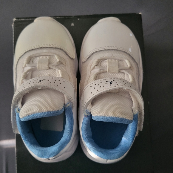 Nike Jordan's 5c - Picture 7 of 12